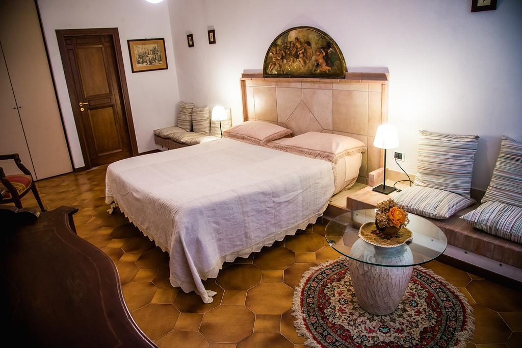 Bed And Breakfast El Dueno Palinuro Exteriör bild